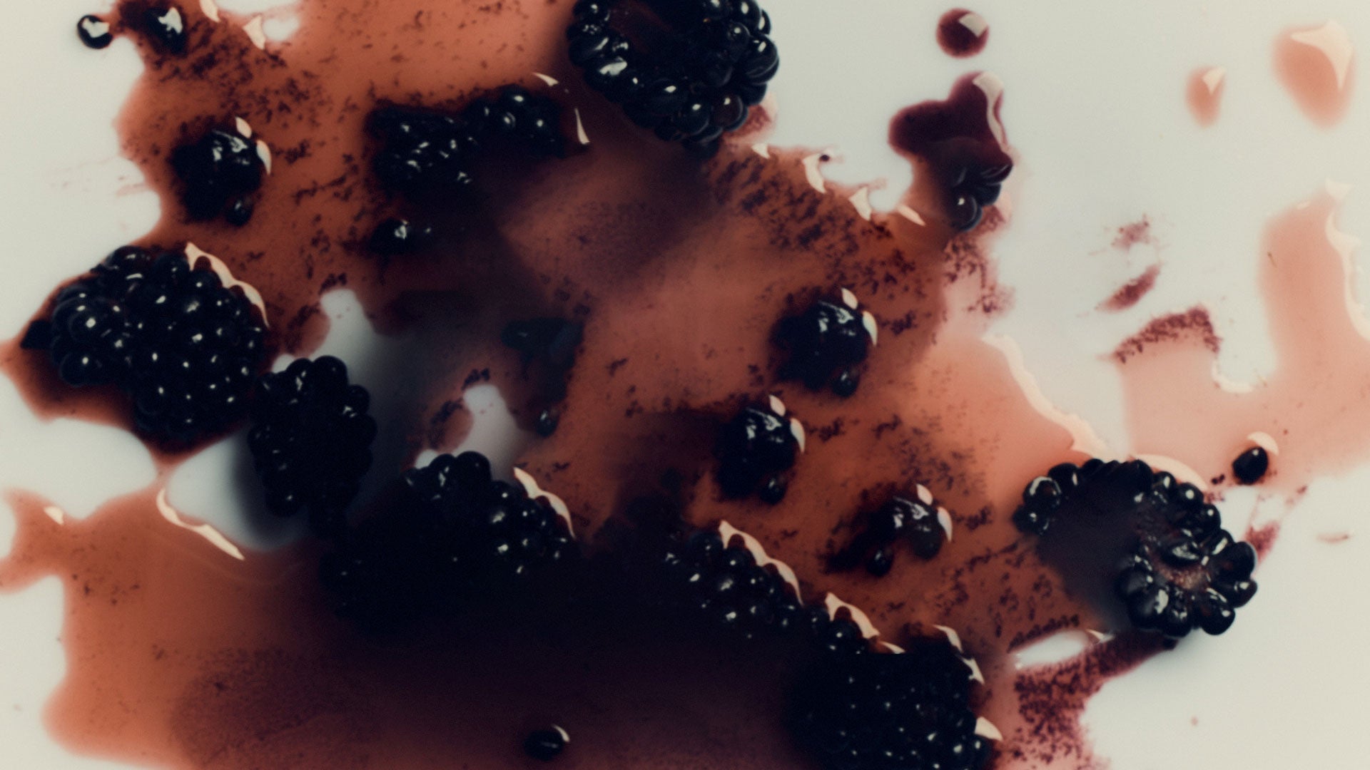Hyaluronic Acid:  The Ultimate Skin Hydrator